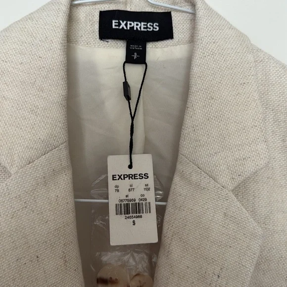 New Woman’s Express Blazer Cream Size Small - New With Tags* - Picture 3 of 7